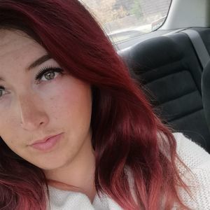 Meet your Posher, Claudia